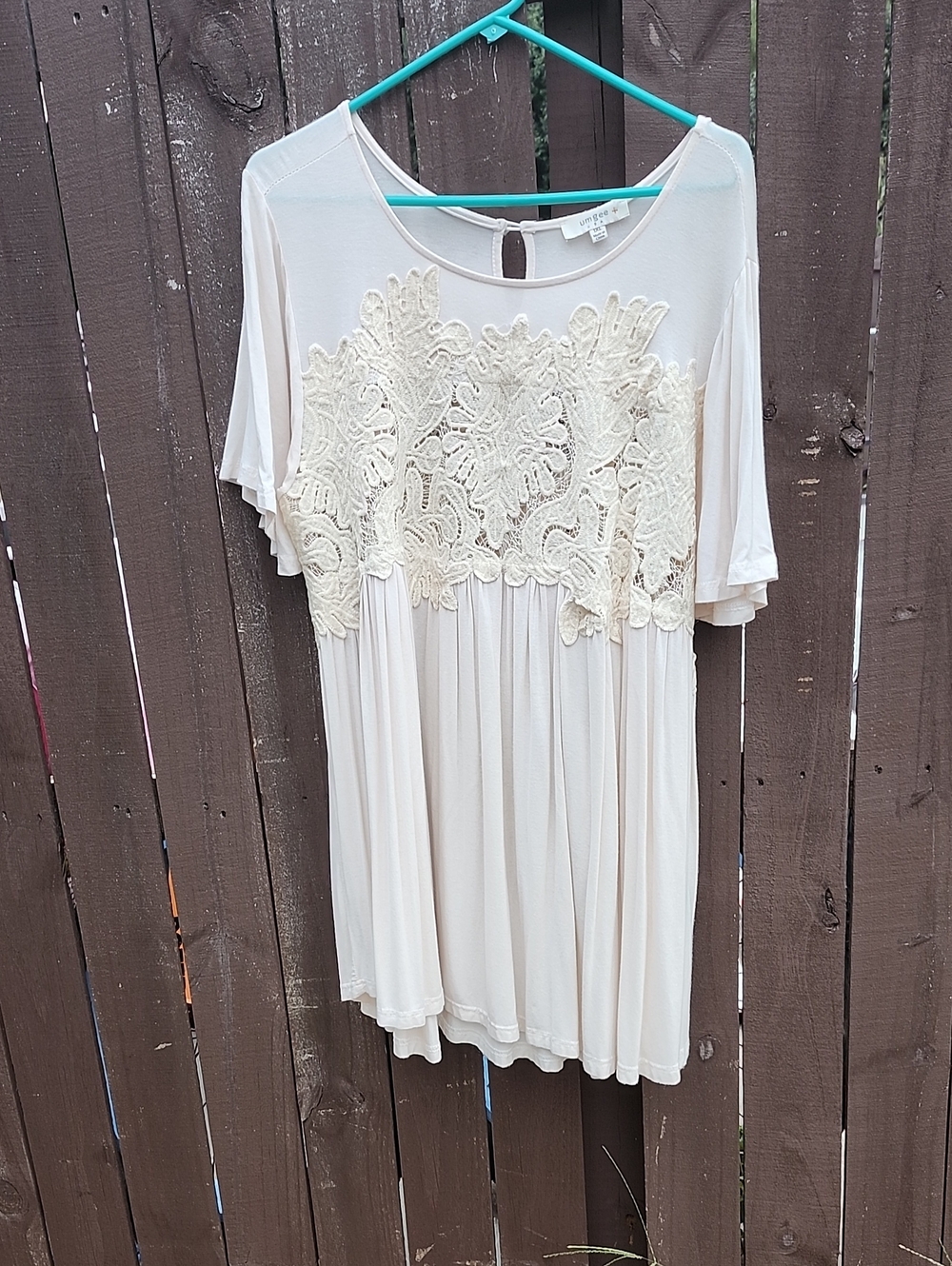 Umgee Cream Lace Appliqué Flowy Tunic Top